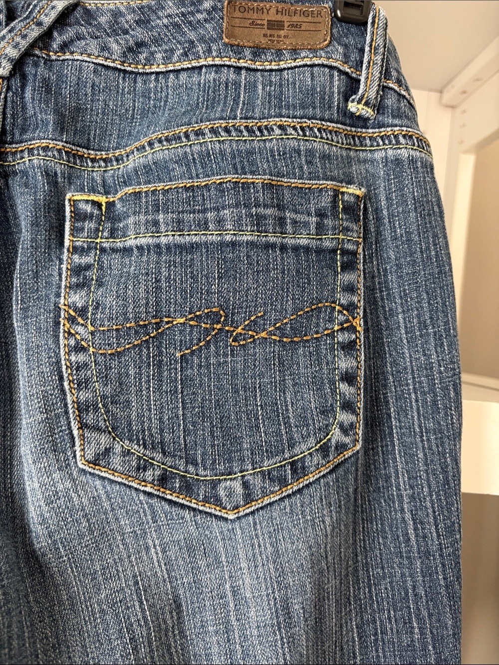 Tommy Hilfiger Women's Medium Blue Flare Jeans - Picture 10 of 17